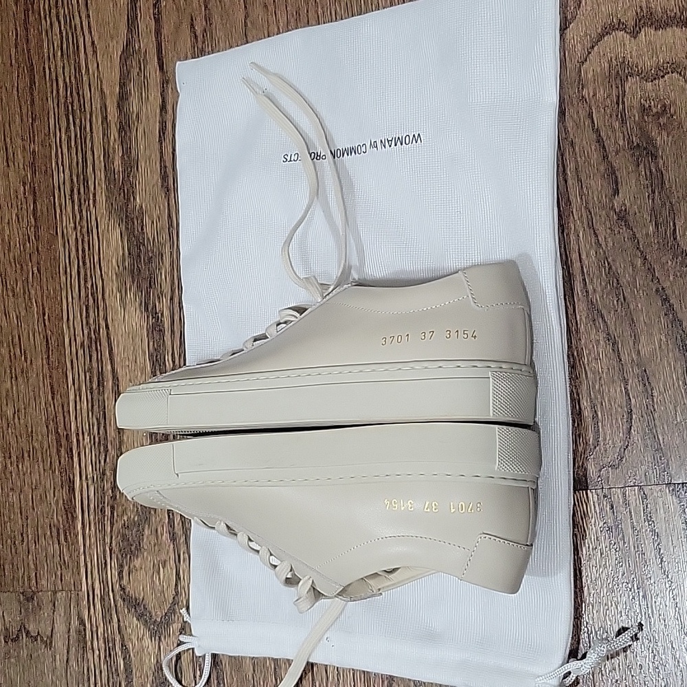 Common Projects Low Top Leather Sneakers -Achilles - Picture 2 of 12